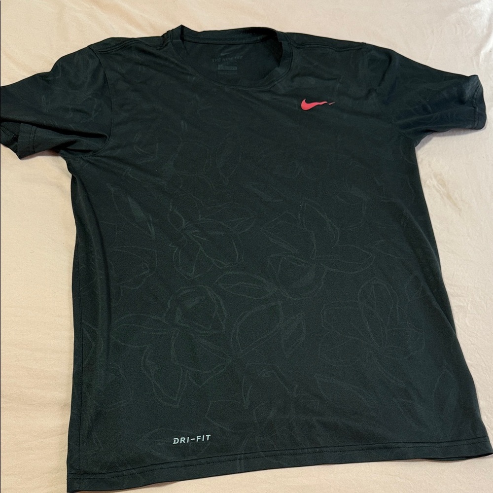 Nike Men's Black and Red Dri-FIT Tee
